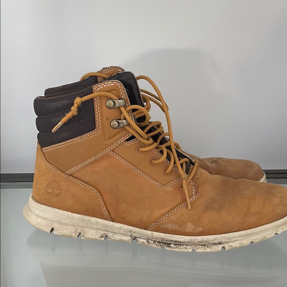 Timberland Tan and Black Ankle Boots